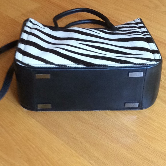 Preston and York - zebra haircalf /leather handbag - Picture 2 of 2